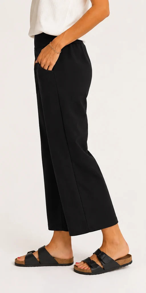 Scuba Crop Jogger Black