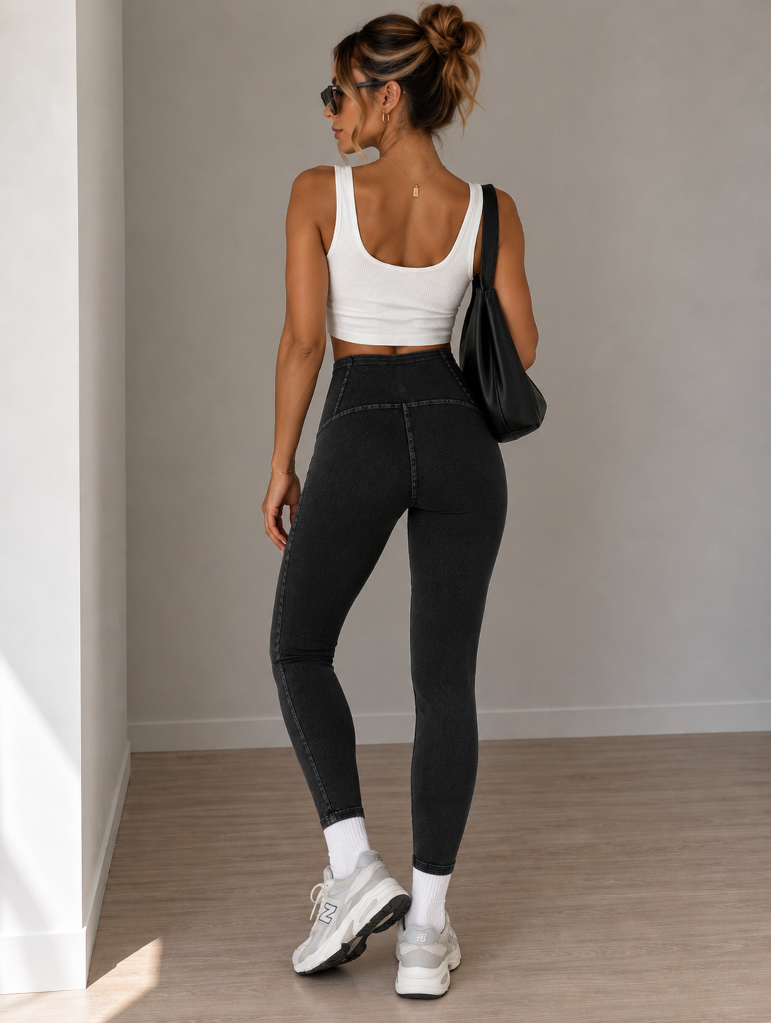 Contour Sculpt Jeggings –  Black Denim